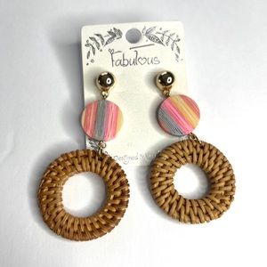 TRACY DANGLE EARRINGS